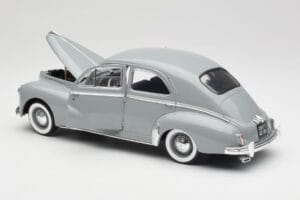 Peugeot 203 Gris Clair Solido 1:18 8145 Métal Moulé — image 5 sur 8