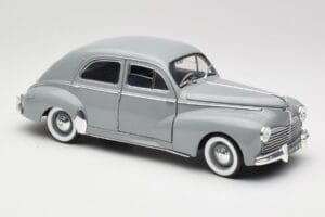 Peugeot 203 Gris Clair Solido 1:18 8145 Métal Moulé — image 6 sur 8