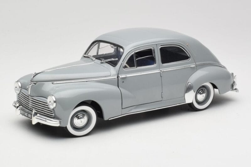 Peugeot 203 Gris Clair Solido 1:18 8145 Métal Moulé