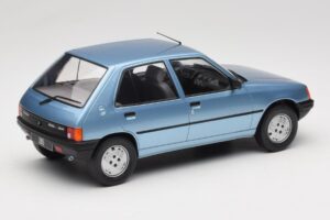 Peugeot 205 Bleu MCG 1:18 MCG18491 Métal Moulé — image 2 sur 6