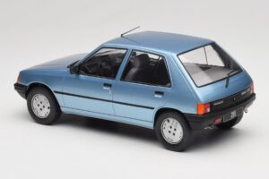 Peugeot 205 Bleu MCG 1:18 MCG18491 Métal Moulé — image 5 sur 6