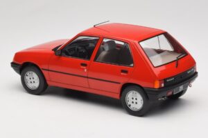 Peugeot 205 Rouge MCG 1:18 MCG18492 Métal Moulé — image 5 sur 6