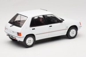Peugeot 205 Blanc MCG 1:18 MCG18493 Métal Moulé — image 2 sur 6