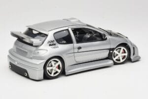 Peugeot 206 MTK Argent Solido 1:18 1817 Métal Moulé — image 3 sur 8