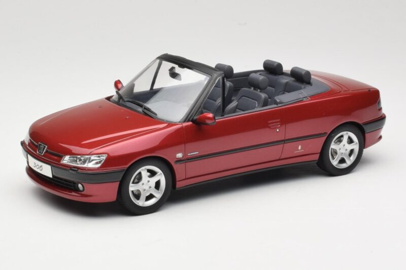Peugeot 306 Cabriolet Rouge Otto 1:18 OT042 Résine