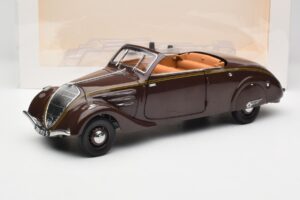 Peugeot 402 Eclipse Chocolat Norev 1:18 184873 Métal Moulé — image 12 sur 12