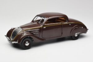 Peugeot 402 Eclipse Chocolat Norev 1:18 184873 Métal Moulé — image 4 sur 12