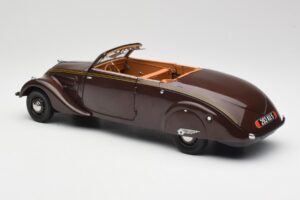 Peugeot 402 Eclipse Chocolat Norev 1:18 184873 Métal Moulé — image 9 sur 12
