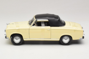 Peugeot 403 Cabriolet Beige Welly 1:18 12551HW Métal Moulé — image 3 sur 6