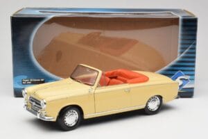 Peugeot 403 Cabriolet Jaune Sable Solido 1:18 8165 Métal Moulé — image 8 sur 8