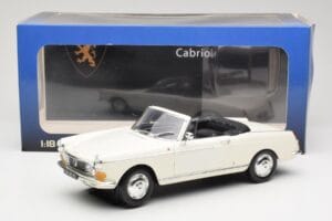 Peugeot 404 Cabriolet Blanc Norev 1:18 184746 Métal Moulé — image 8 sur 8
