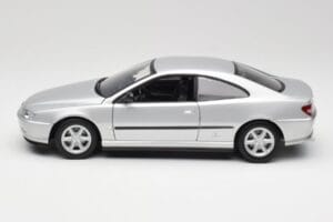 Peugeot 406 Coupé Argent Gate 1:18 01024 Métal Moulé — image 4 sur 8
