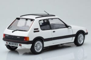 Peugeot 205 GTi 1.6 Blanc Norev 1:18 184849 Métal Moulé — image 3 sur 8