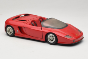 Pininfarina Mythos Rouge Revell 1:18 8806 Métal Moulé — image 6 sur 8