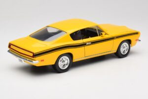 Plymouth Barracuda Jaune Road Legends 1:18 92178 Métal Moulé — image 3 sur 8