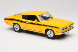 Plymouth Barracuda Jaune Road Legends 1:18 92178 Métal Moulé — image 6 sur 8