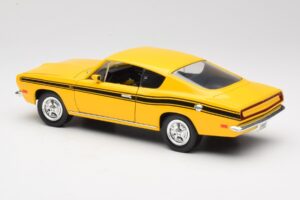 Plymouth Barracuda Jaune Road Legends 1:18 92178 Métal Moulé — image 7 sur 8