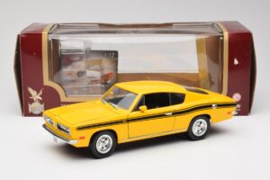 Plymouth Barracuda Jaune Road Legends 1:18 92178 Métal Moulé — image 8 sur 8