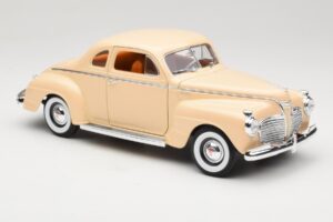Plymouth Coupe Beige Road Signature 1:18 92398 Métal Moulé — image 6 sur 8