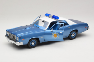 Plymouth Fury Police Pursuit Smokey and the Bandit GreenLight 1:18 19044 Métal Moulé — image 2 sur 8