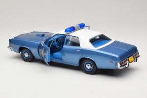 Plymouth Fury Police Pursuit Smokey and the Bandit GreenLight 1:18 19044 Métal Moulé — image 5 sur 8