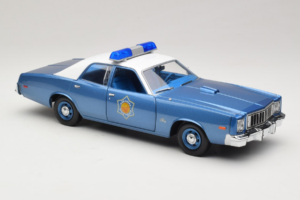 Plymouth Fury Police Pursuit Smokey and the Bandit GreenLight 1:18 19044 Métal Moulé — image 6 sur 8