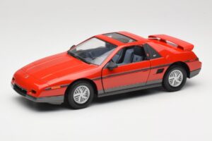 Pontiac Fiero GT Rouge Road Signature 1:18 92588 Métal Moulé