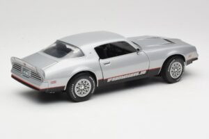 Pontiac Firebird Formula Argent ERTL 1:18 33514 Métal Moulé — image 3 sur 8