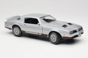 Pontiac Firebird Formula Argent ERTL 1:18 33514 Métal Moulé — image 6 sur 8