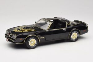 Pontiac Firebird Trans Am SE Smokey and the Bandit Joyride 1:18 33121 Métal Moulé