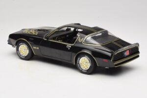 Pontiac Firebird Trans Am SE Smokey and the Bandit Joyride 1:18 33121 Métal Moulé — image 7 sur 8