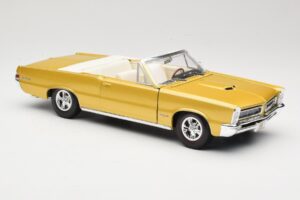 Pontiac GTO Hurst Edition Or Maisto 1:18 531884 Métal Moulé — image 6 sur 8