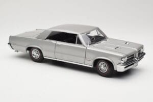Pontiac GTO Argent Sun Star 1:18 1821 Métal Moulé — image 6 sur 8