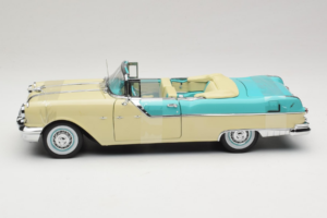 Pontiac Star Chief I Love Lucy Nautilus Blue Blanc Sun Star 1:18 5057 Métal Moulé — image 4 sur 7