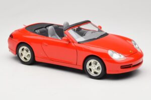 Porsche 911 996 Cabriolet Rouge Mira 1:18 6930 Métal Moulé — image 6 sur 8