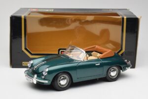 Porsche 356B Cabriolet Vert Bburago 1:18 3051-M1 Métal Moulé — image 8 sur 8