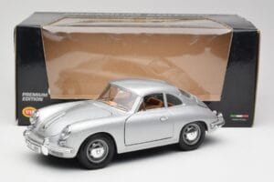 Porsche 356B Argent & Intérieur Marron Bburago 1:18 3021-M2 Métal Moulé — image 8 sur 8