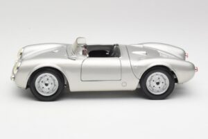 Porsche 550 A Spyder Argent Maisto 1:18 50314 Métal Moulé — image 4 sur 8