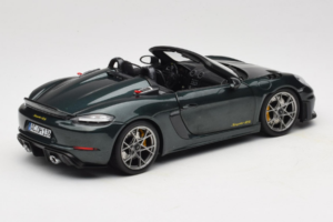 Porsche 718 Spyder RS Weissach Pack Forest Green Norev 1:18 187272 Métal Moulé — image 3 sur 8
