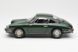 Porsche 901 Vert CMC 1:18 M-067B Métal Moulé — image 3 sur 6