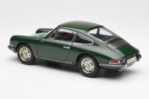 Porsche 901 Vert CMC 1:18 M-067B Métal Moulé — image 5 sur 6