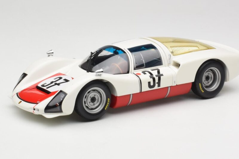 Porsche 906 K #37 V. Elford / B. Pon Porsche System 24 Hours of Le Mans 1967 Minichamps 1:18 100676137 Métal Moulé