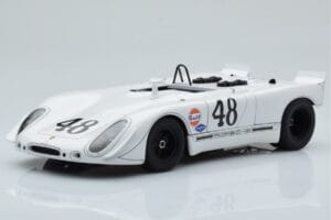 Porsche 908/02 #48 S. McQueen / P. Revson 12 Hours of Sebring 2nd Place Post Race Version 1970 AUTOart 1:18 87072 Métal Moulé