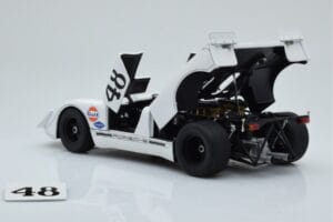 Porsche 908/02 #48 S. McQueen / P. Revson 12 Hours of Sebring 2nd Place Post Race Version 1970 AUTOart 1:18 87072 Métal Moulé — image 5 sur 8