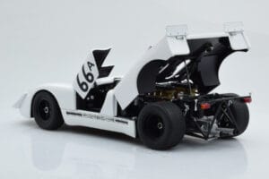 Porsche 908/02 #66A S. McQueen Holtville 1970 AUTOart 1:18 87073 Métal Moulé — image 3 sur 8