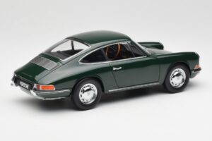 Porsche 911 901 Irish Vert Kyosho 1:18 08969G Métal Moulé — image 3 sur 8