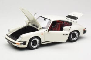 Porsche 911 930 Carrera 3.2 Grand Prix White Minichamps 1:18 100063024 Métal Moulé — image 2 sur 8