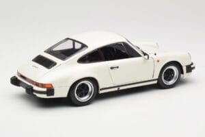 Porsche 911 930 Carrera 3.2 Grand Prix White Minichamps 1:18 100063024 Métal Moulé — image 3 sur 8