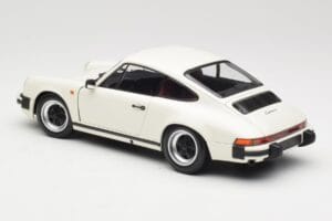 Porsche 911 930 Carrera 3.2 Grand Prix White Minichamps 1:18 100063024 Métal Moulé — image 7 sur 8