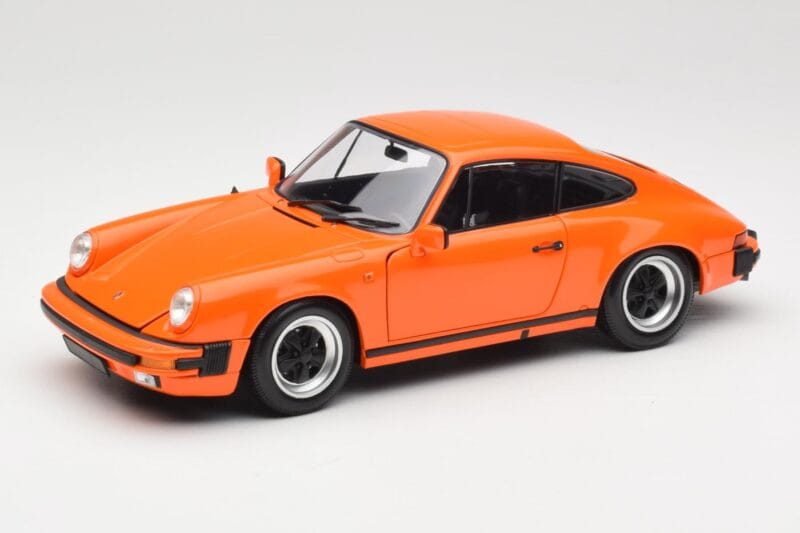 Porsche 911 930 Carrera 3.2 Signal Orange Minichamps 1:18 100063025 Métal Moulé